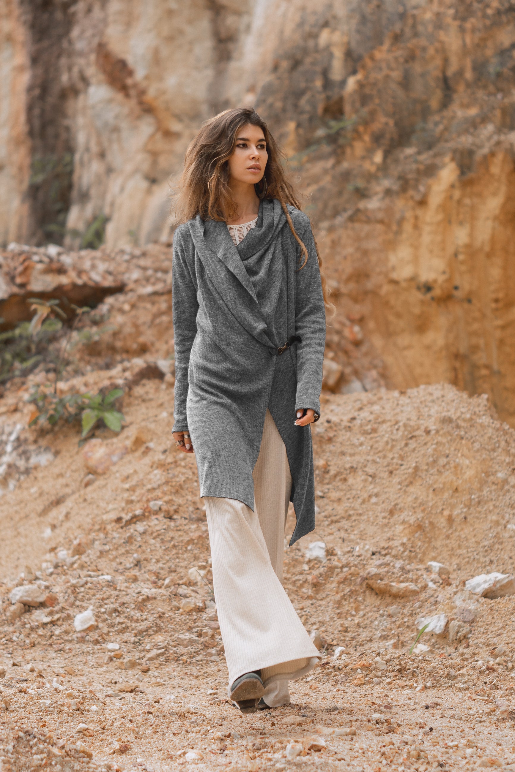 Hooded Cardigan Lalima Light Grey – Thaluta