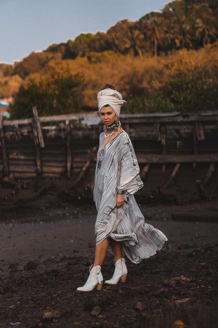 Maxi Kaftan Dress Tie Dye Light Grey (Fits Plus Size)