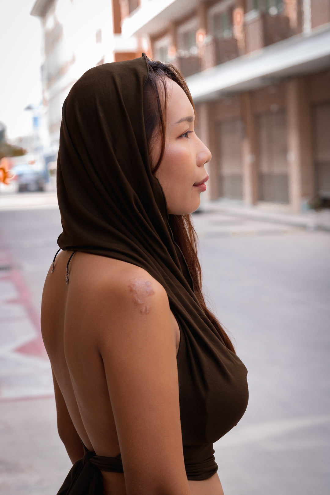 Backless Hood Top Murrala Brown