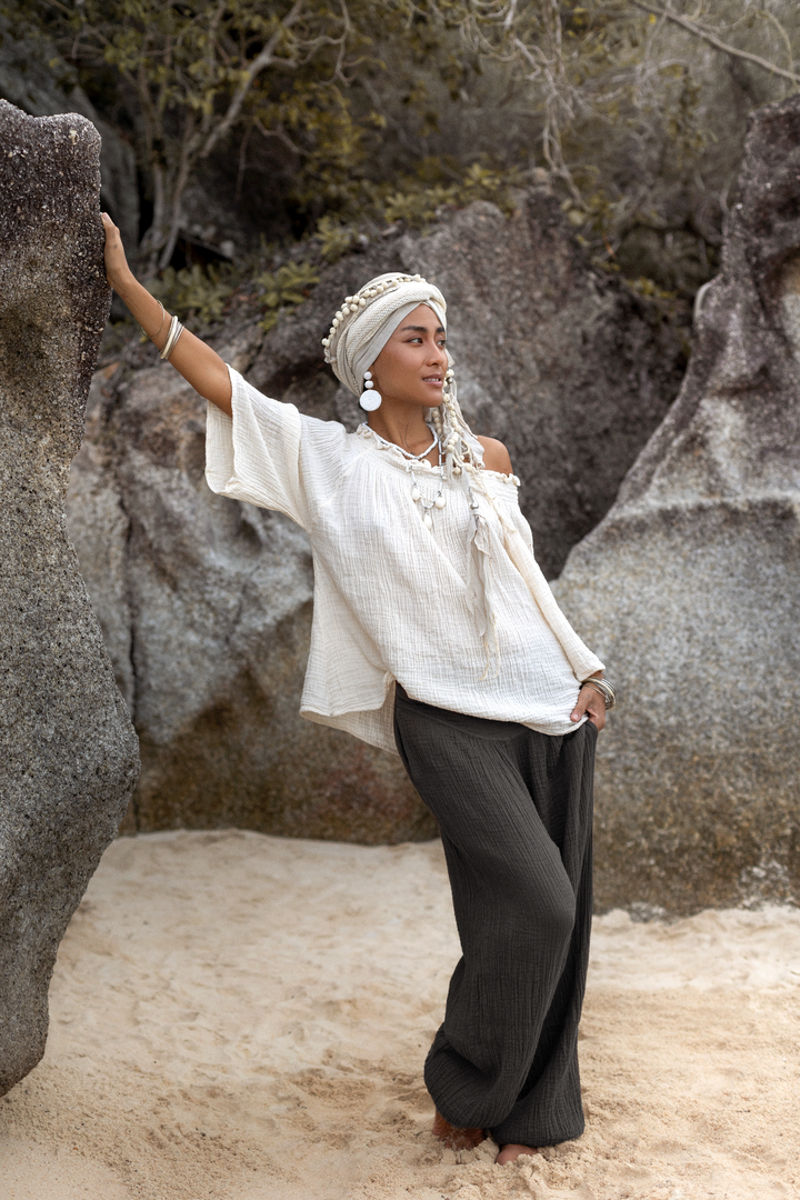 Yogana Pants Black