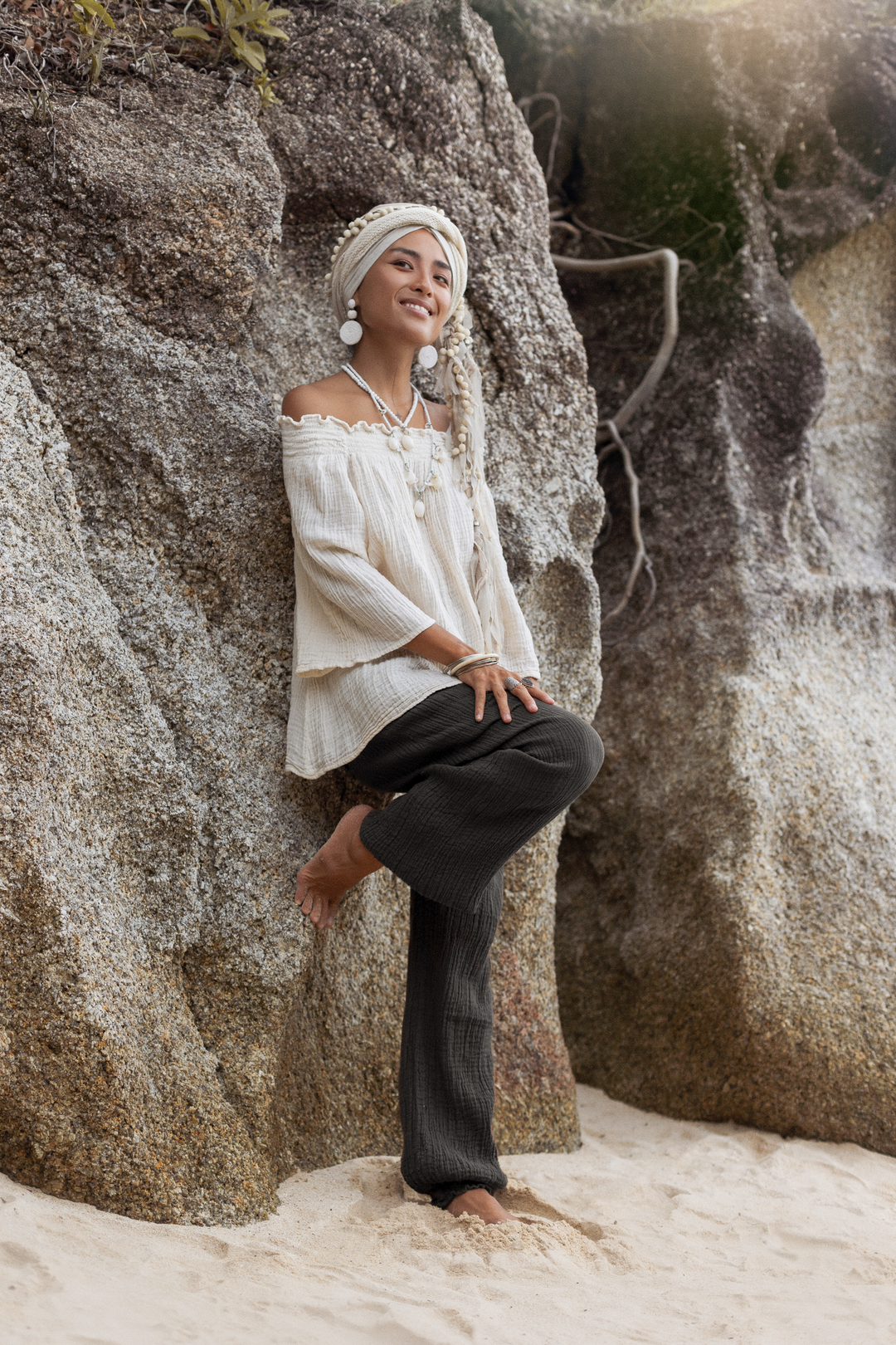 Yogana Pants Black