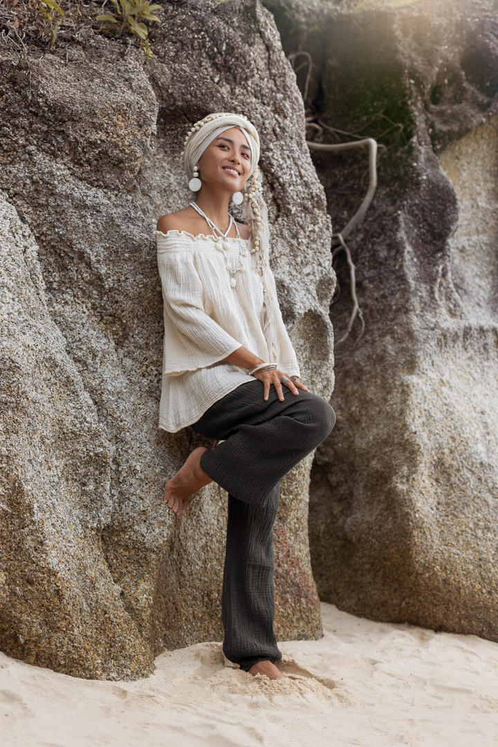 Yogana Pants Black