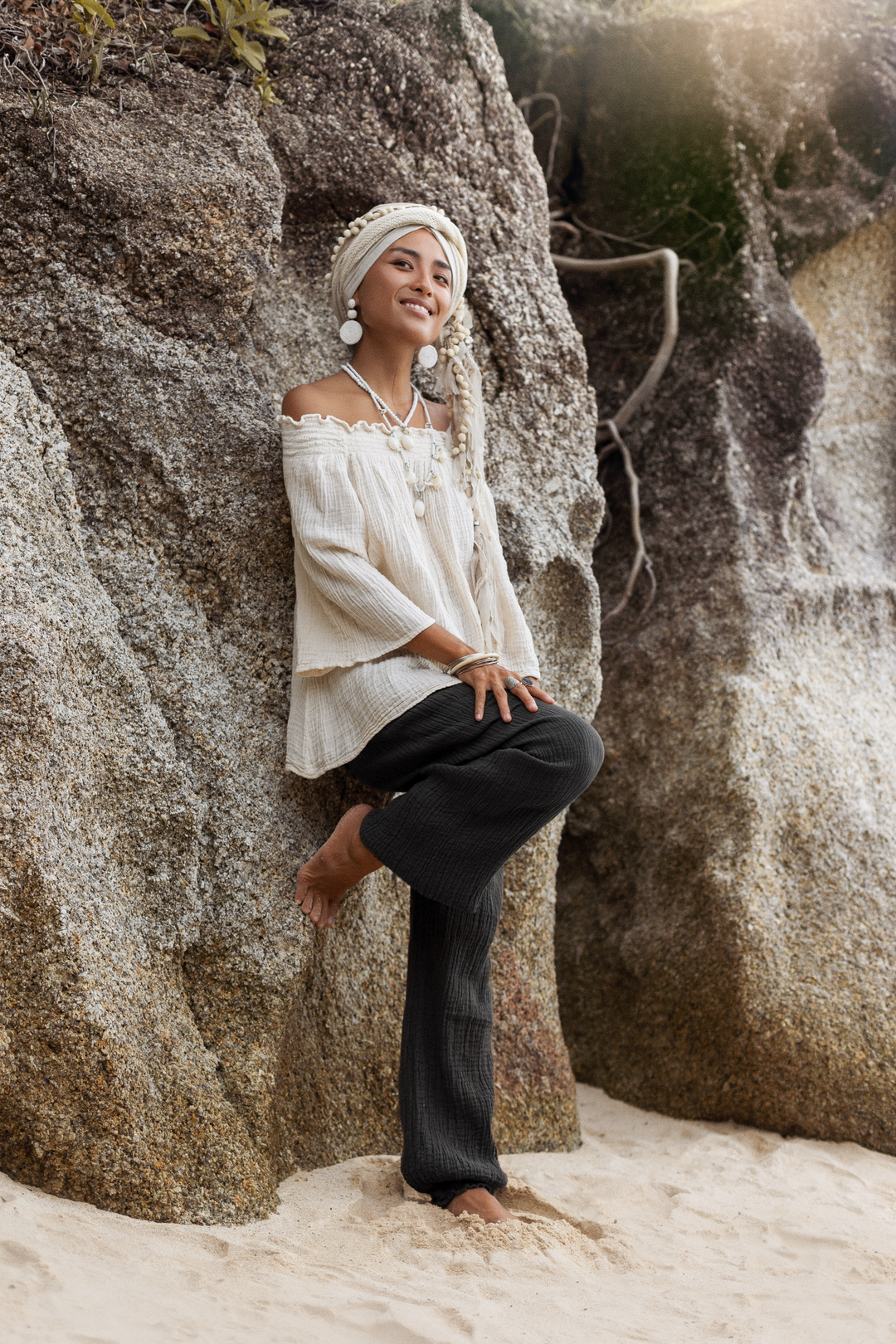 Yogana Pants Black