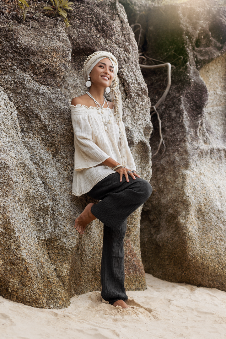Yogana Pants Black