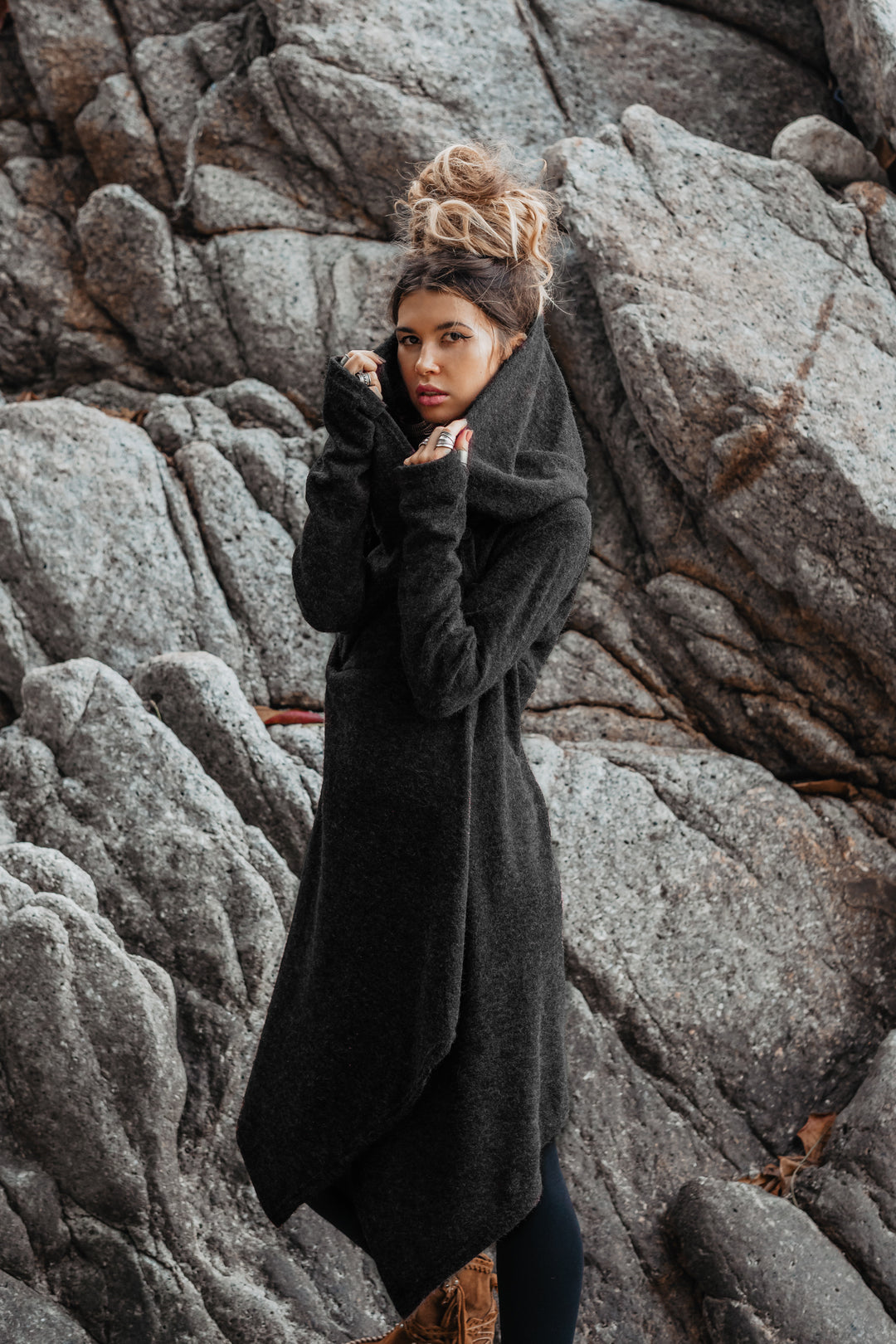 Hooded Coat Amita Black