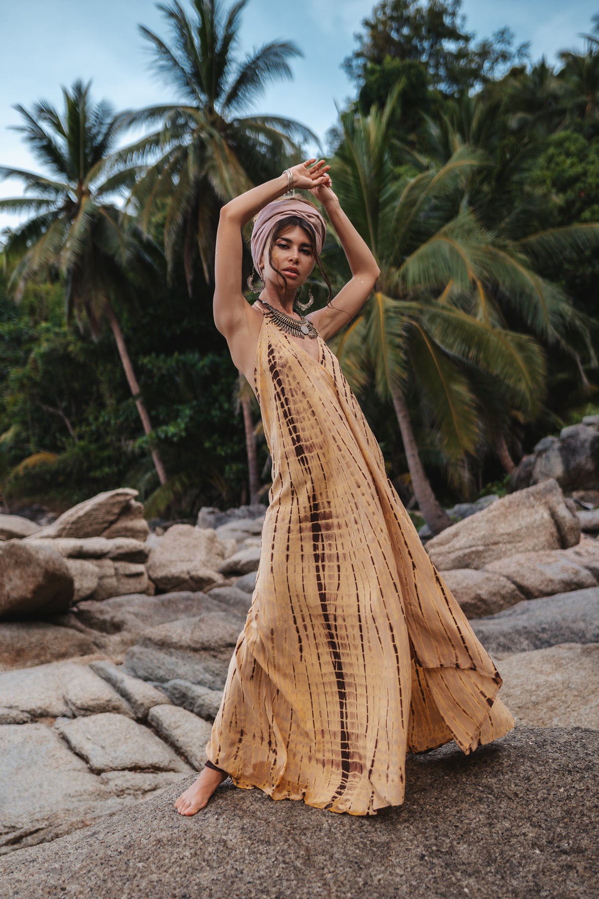 Boho Maxi Tie Dye Dress for Women / Open Back Bohemian Summer Resort Outfit in Beige